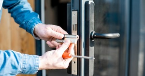 Wann darf der Schlüsseldienst eine Tür öffnen?